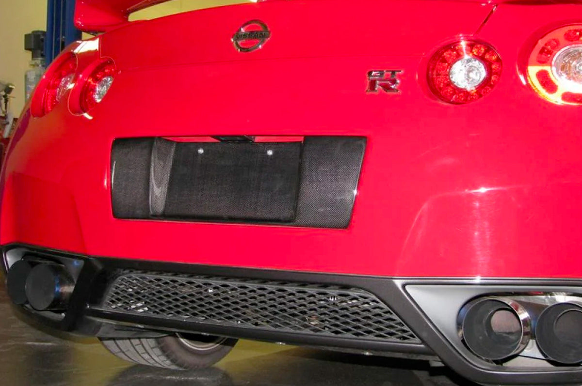 APR Carbon Fiber License Plate Backing for 09-11 GTR (CBX-R35LIC)