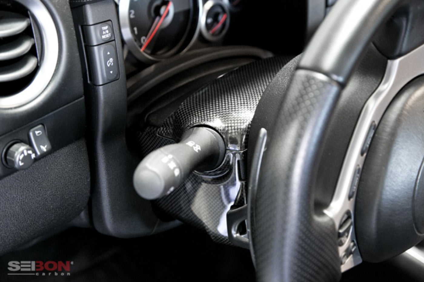 Seibon Carbon Fiber Steering Column Trim for R35 GTR (CFI0910NSGTR-G)