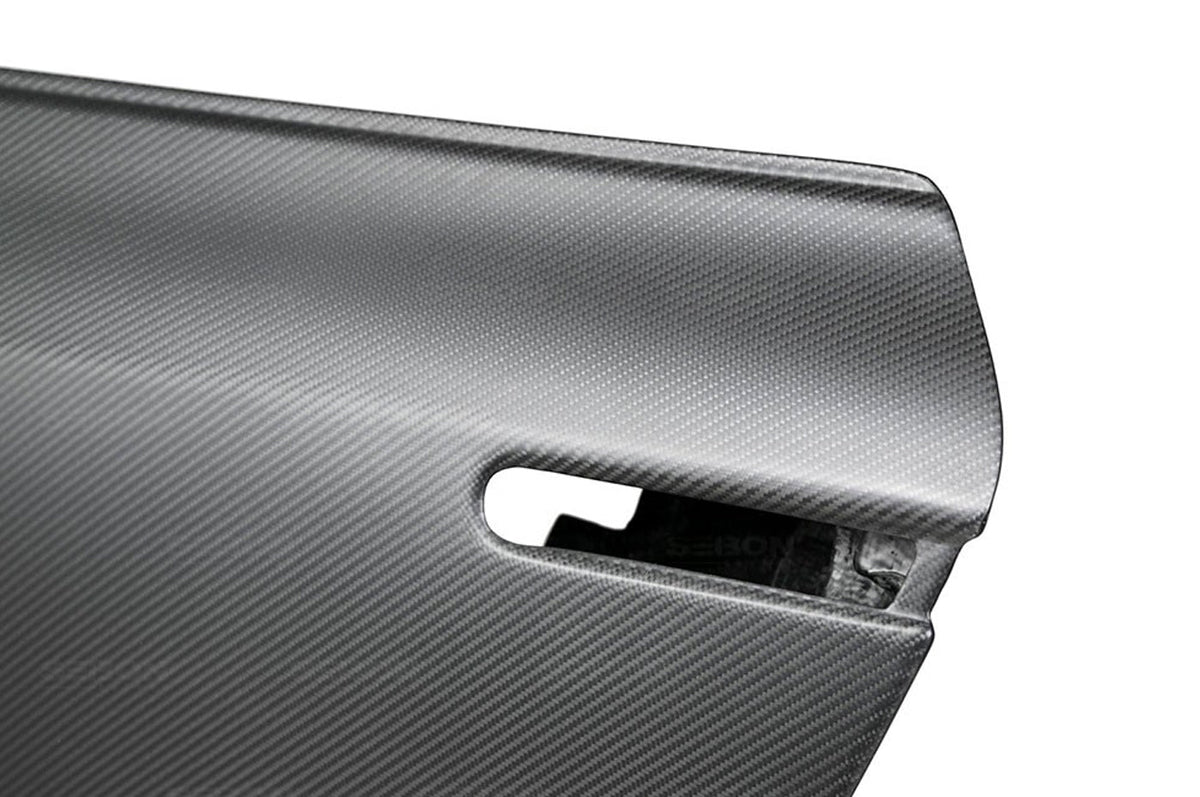 Seibon Dry Matte Carbon Fiber Doors for R35 GTR (DD0910NSGTR-OE-DRY)