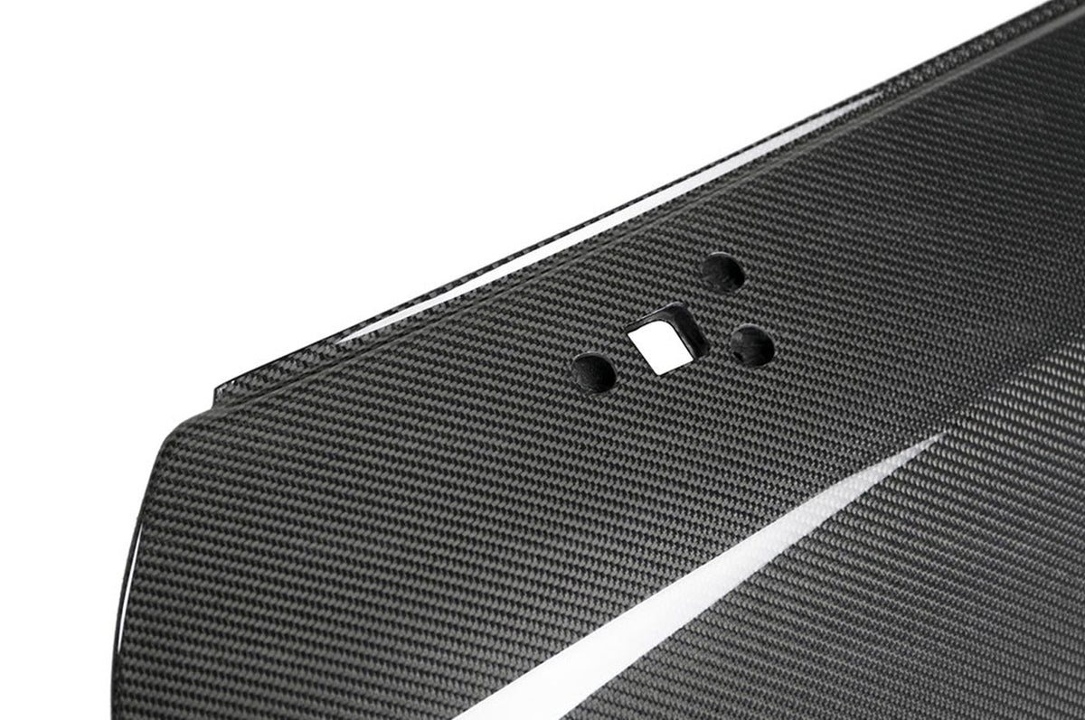 Seibon Gloss Carbon Fiber Doors for R35 GTR (DD0910NSGTR-OE)