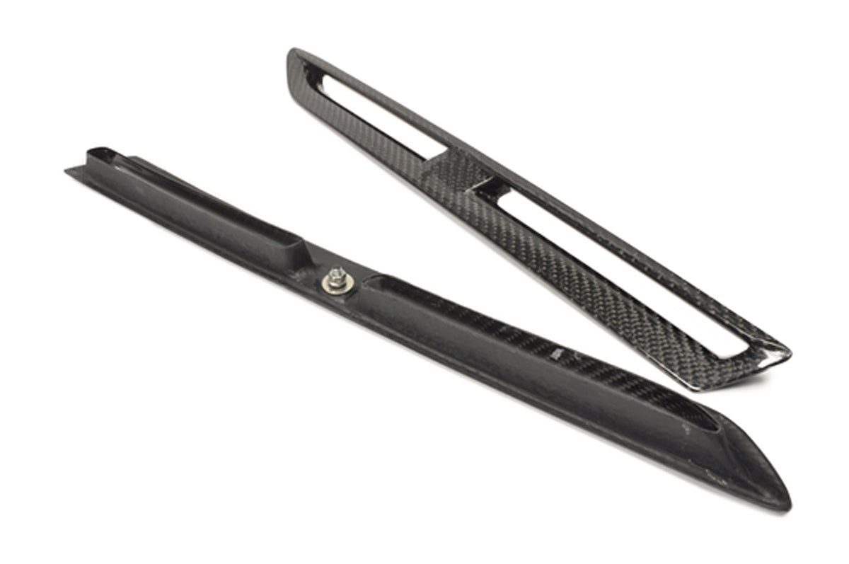 FD0910NSGTR Seibon R35 GTR Gloss Carbon Fiber Fender Vents