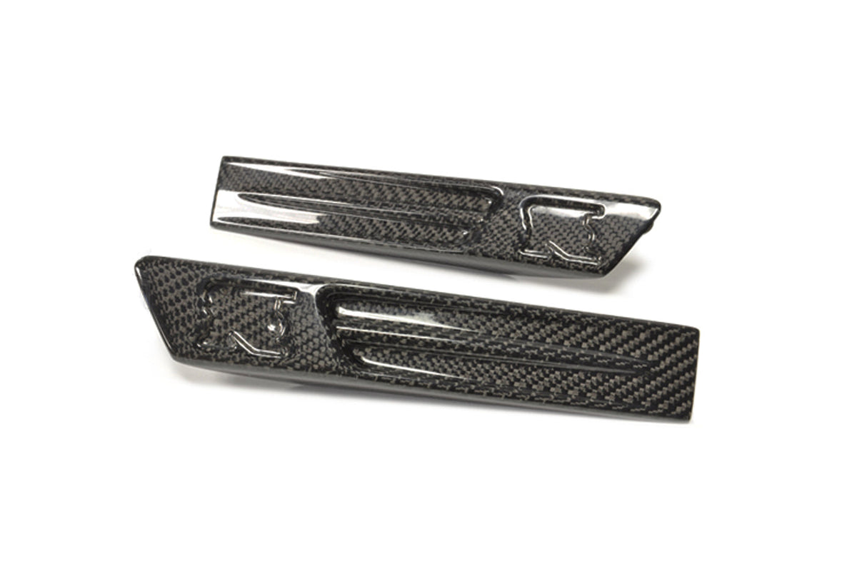 Seibon Gloss Carbon Fiber Fender Badges for R35 GTR (FDL0910NSGTR)