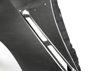 Seibon Gloss Carbon Fiber Fenders for R35 GTR (FF0910NSGTR-OE)