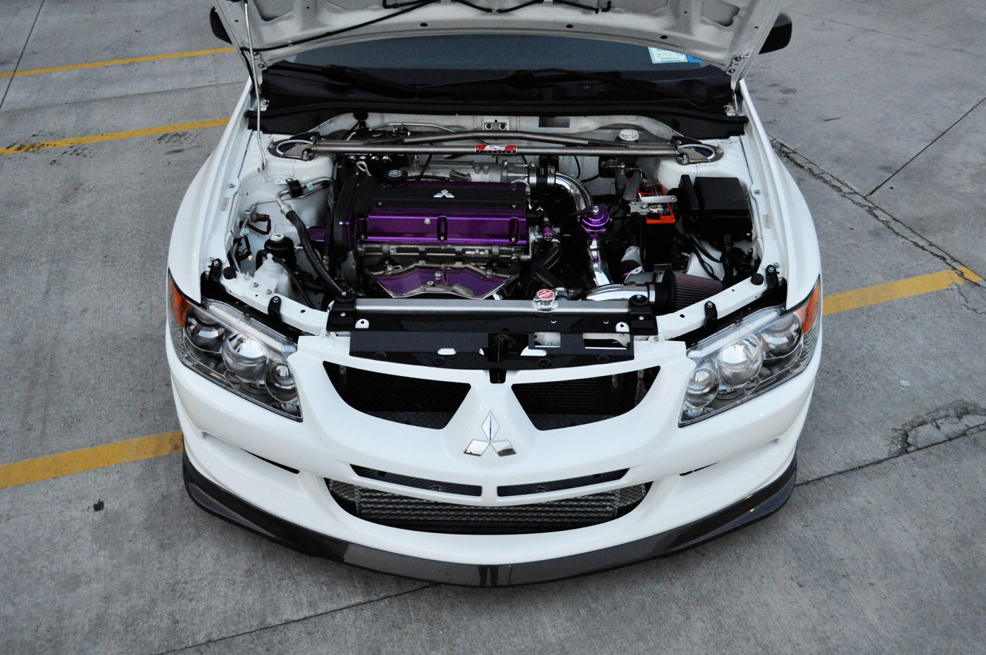 Seibon Carbon Fiber Front Lip DL Style for Evo 8 (FL0305MITEVO8-DL)
