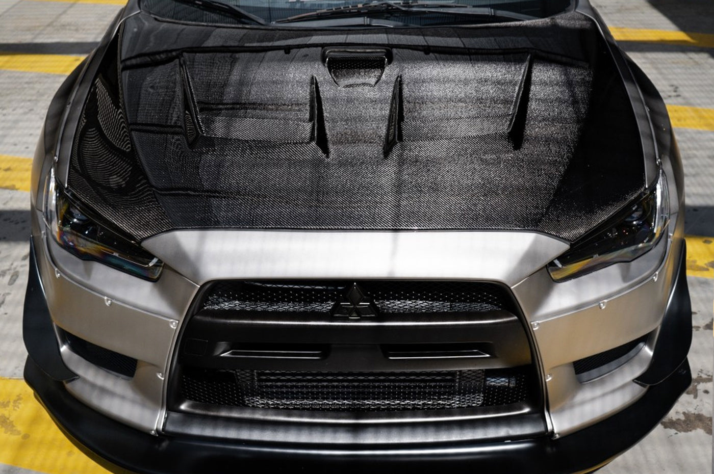 HD0809MITEVOX-DV Seibon Evo X Carbon Fiber DV Style Hood 