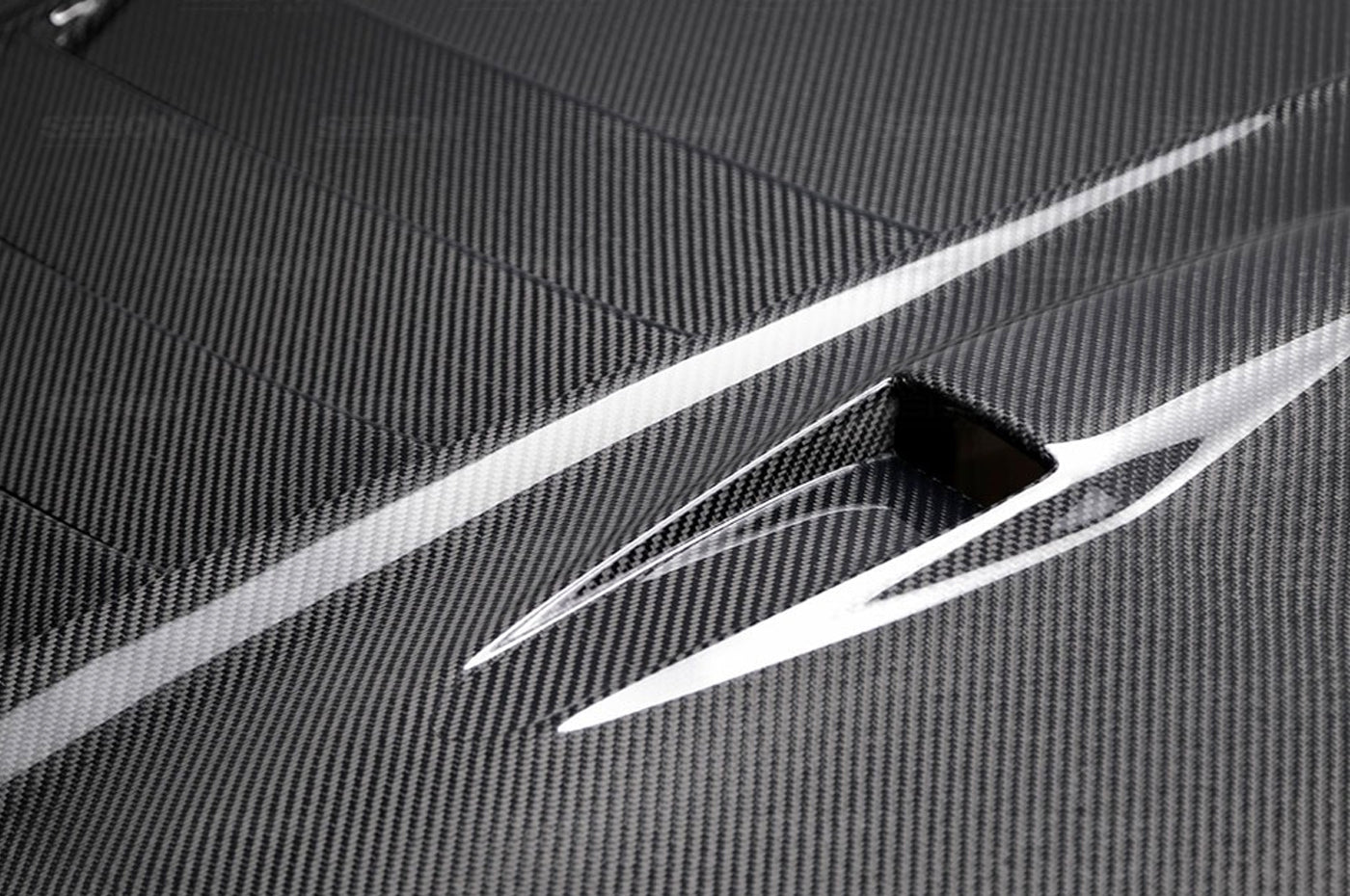 SEI-HD0910NSGTR-DS Seibon DS-Style R35 GTR Carbon Fiber Hood