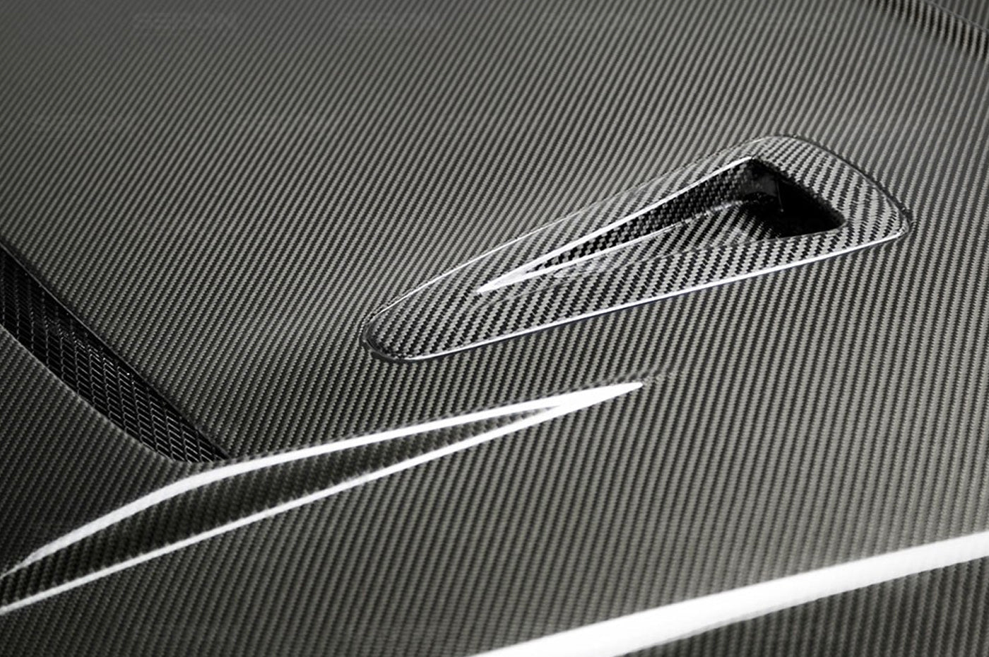 HD0910NSGTR-DV Seibon DV Style R35 GTR Carbon Fiber Hood