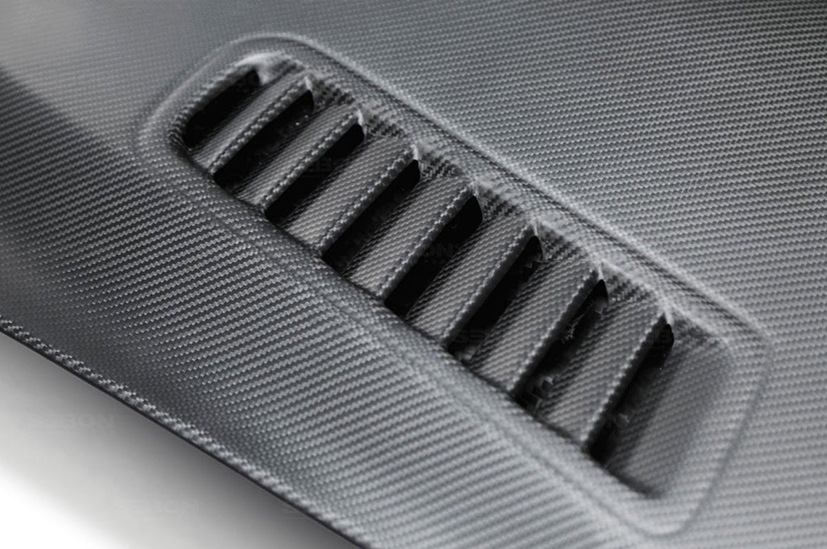 HD0910NSGTR-ES-DRY Seibon R35 GTR ES Dry Carbon Fiber Hood