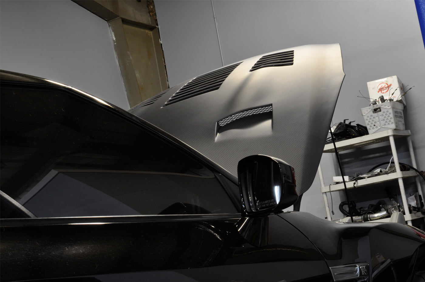 HD0910NSGTR-GT-DRY Seibon GT Style R35 GTR Dry Carbon Hood