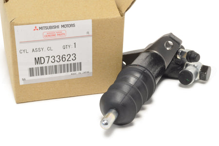 MD733623 OEM 1G DSM AWD Slave Cylinder