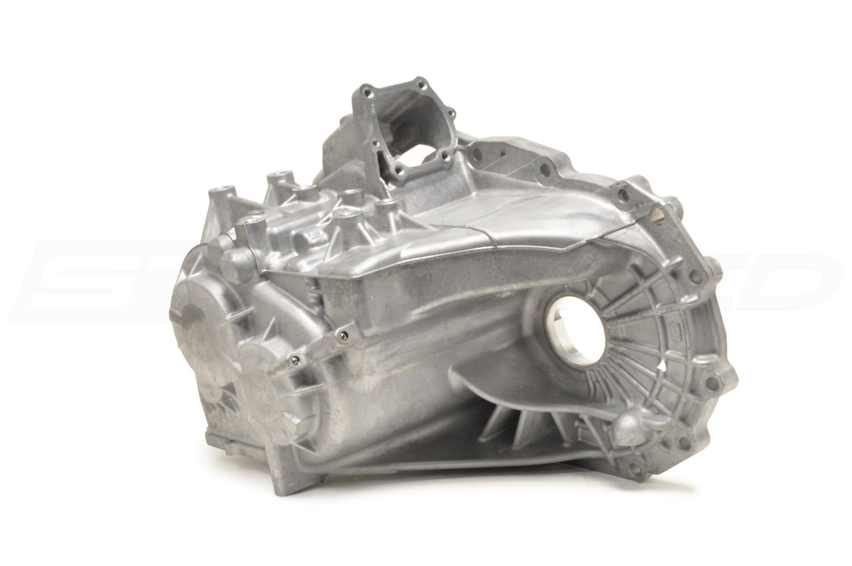 MD749981 OEM Evo 4-9 5-Speed Transmission Case