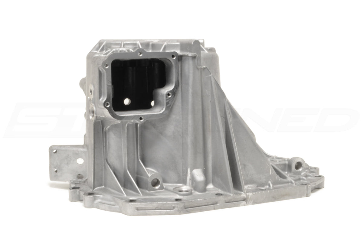 MD749981 OEM Evo 4-9 5-Speed Transmission Case