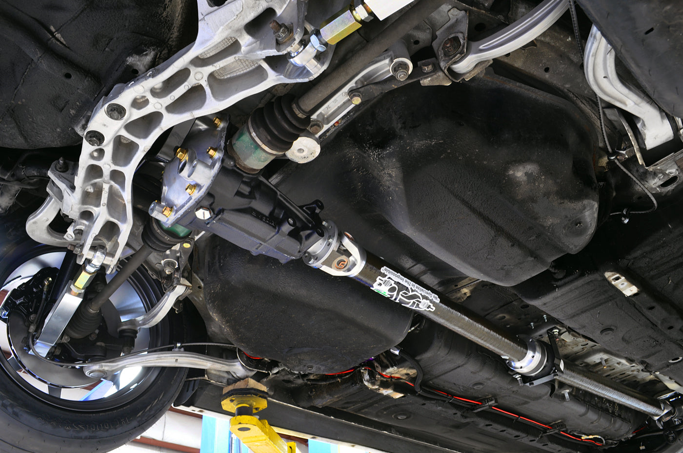 DSS Evo 7/8/9 Carbon Fiber Driveshaft (MISH8-C)