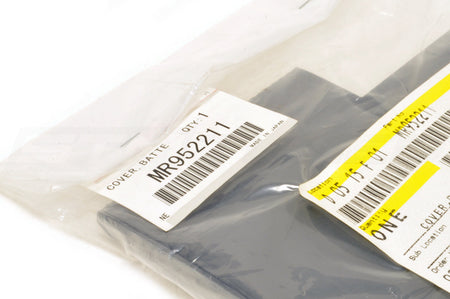 Mitsubishi OEM Battery Cover for Evo 8/9 (MR952211)