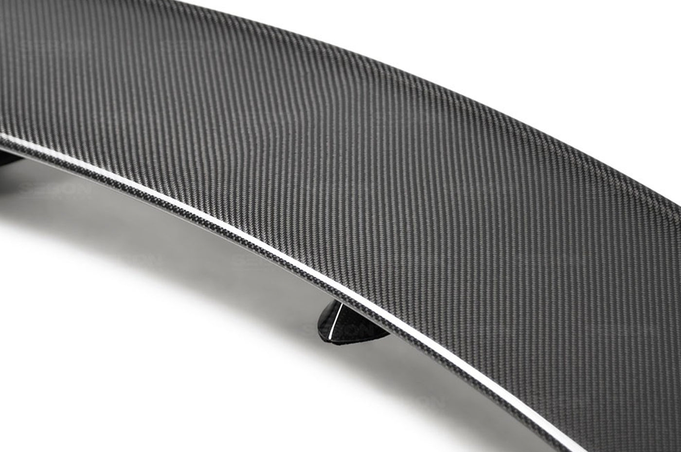 Seibon Carbon Fiber Spoiler OEM Style Gloss for R35 GTR (RS0910NSGTR-OE)