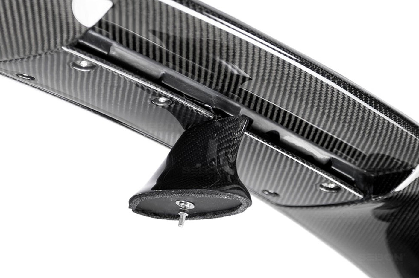 Seibon Carbon Fiber Spoiler OEM Style Gloss for R35 GTR (RS0910NSGTR-OE)