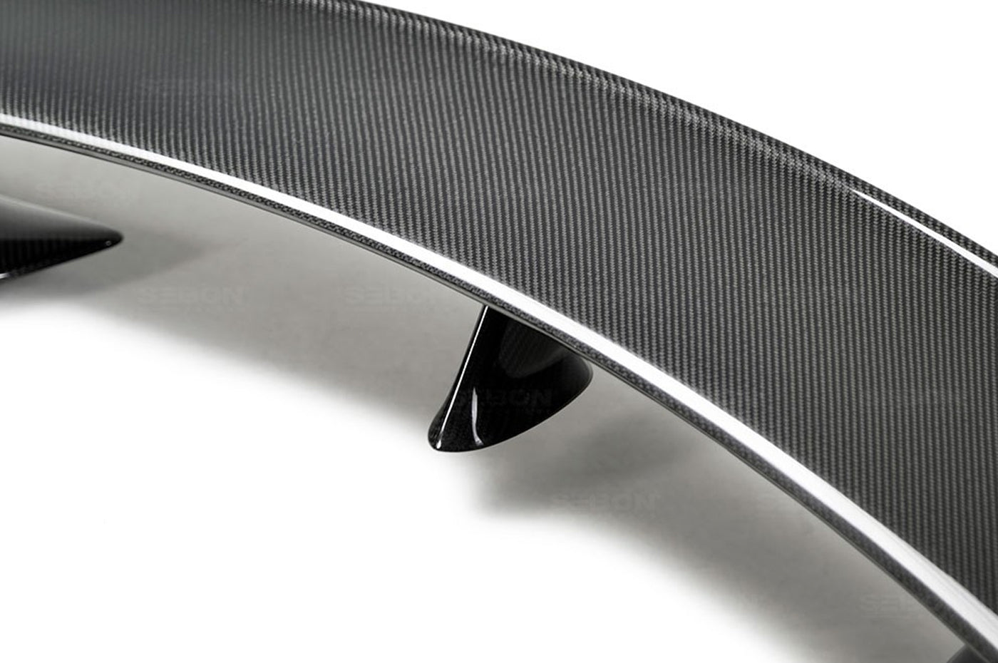 Seibon Carbon Fiber Spoiler VS Style Gloss for R35 GTR (RS0910NSGTR-VS)