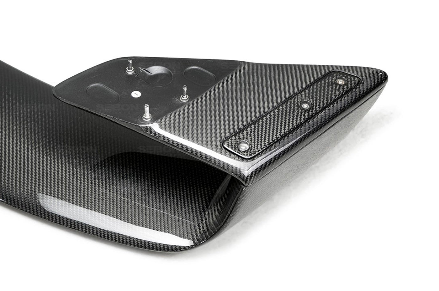 Seibon Carbon Fiber Spoiler VS Style Gloss for R35 GTR (RS0910NSGTR-VS)
