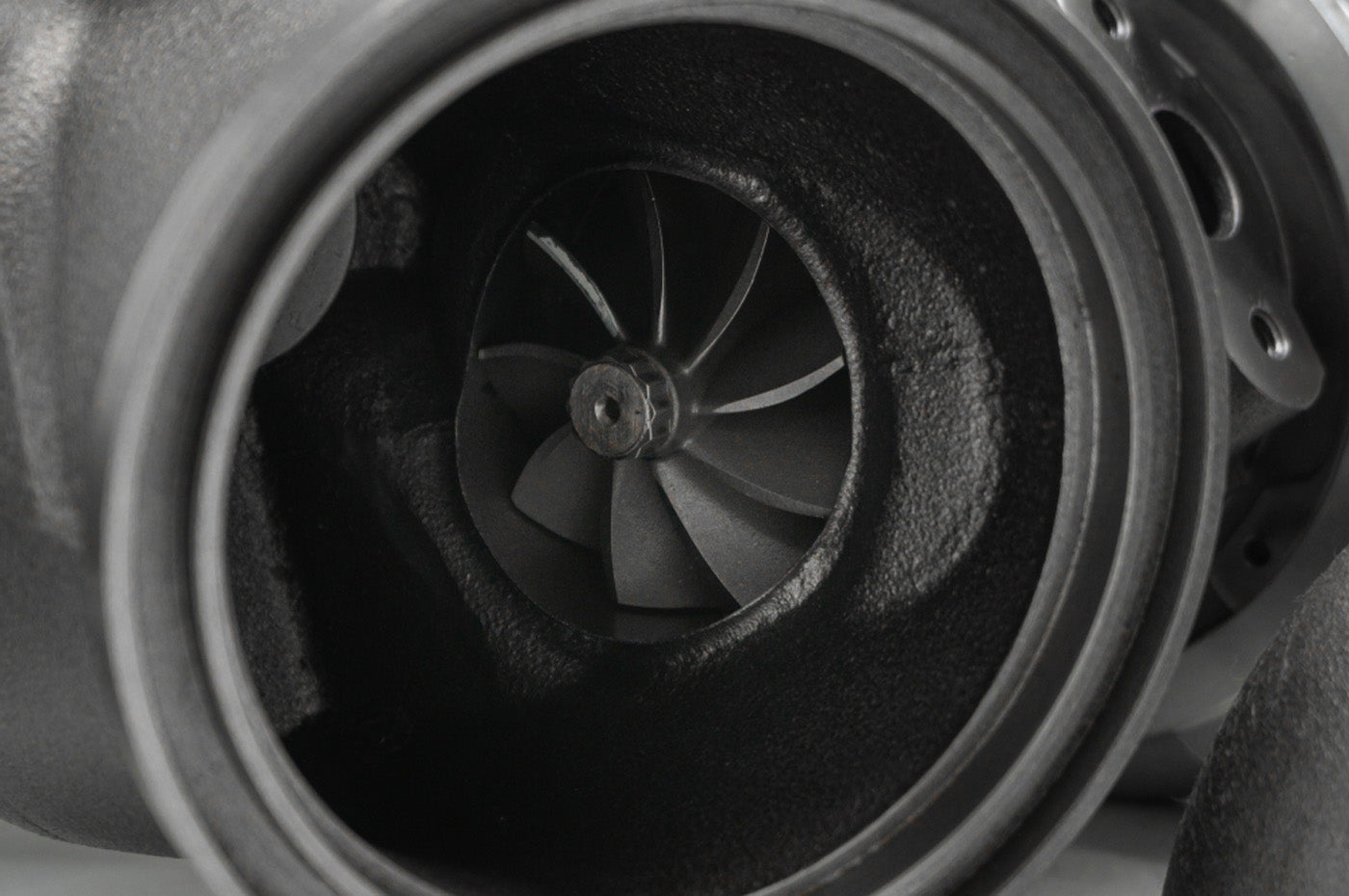 Pure Turbos PURE800 Turbocharger for S55 2015-2021 BMW F80 M3, F82/F83 M4, F87 M2 Comp and CS wheel up close view