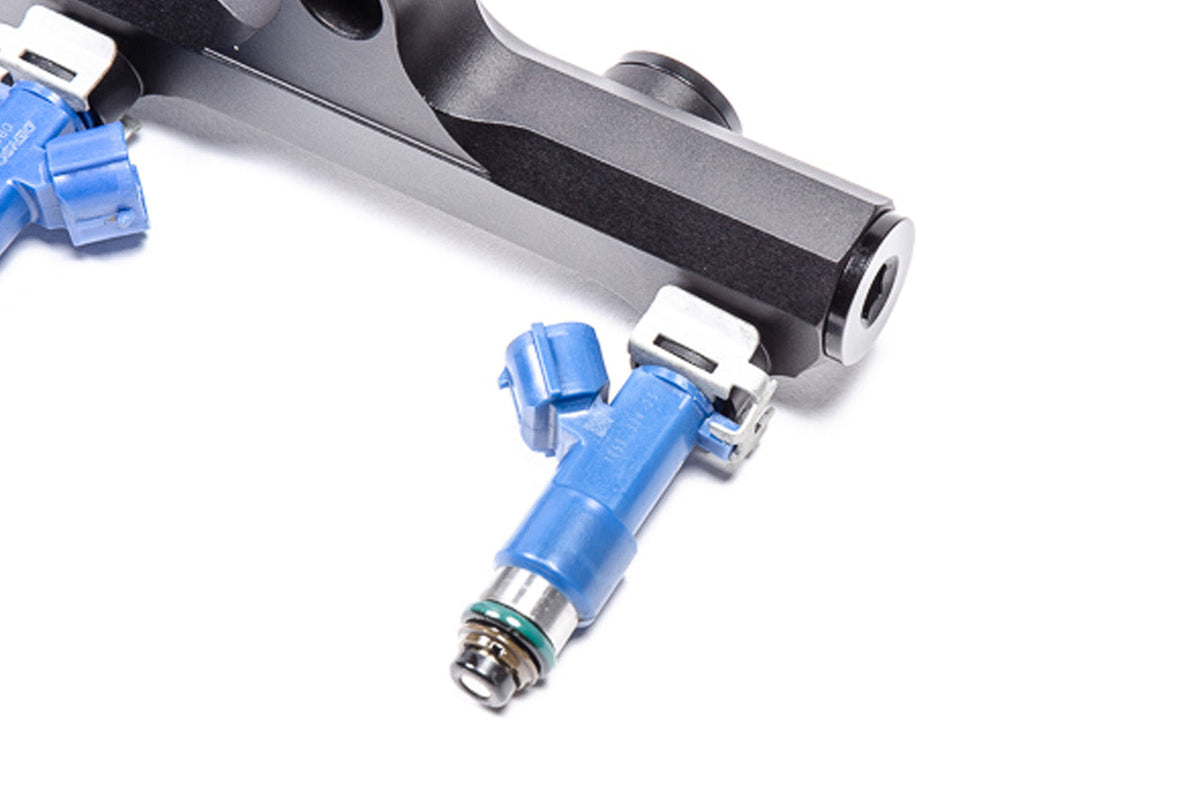 Radium Fuel Rail Kit for 2009+ Nissan R35 GTR (20-0556-02) with injector