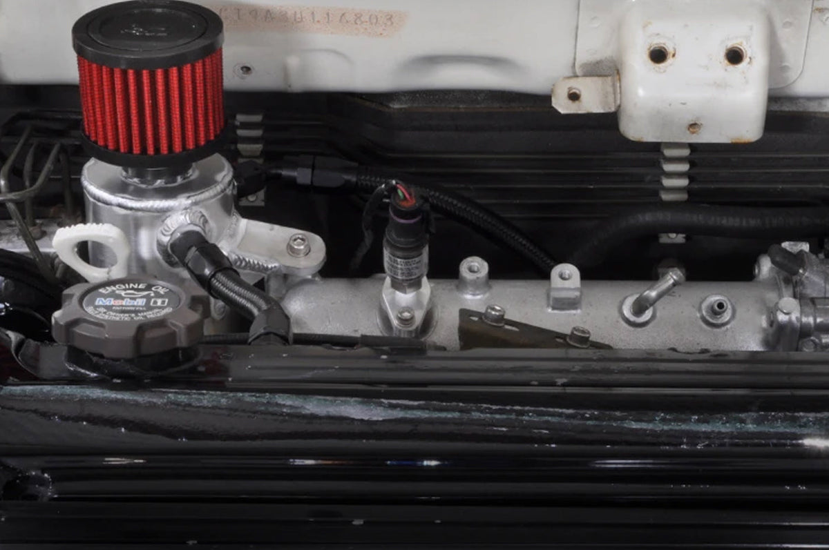 STM Evo 8/9 Standard Engine Oil Catch Can