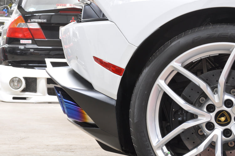 White Huracan