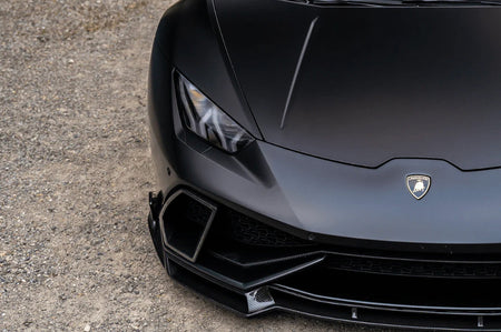 Vorsteiner Lamborghini Huracan Mondiale Edizione Carbon Aero Air Intake Bezels (0840LOV) installed on black Lamborghini Huracan LP610