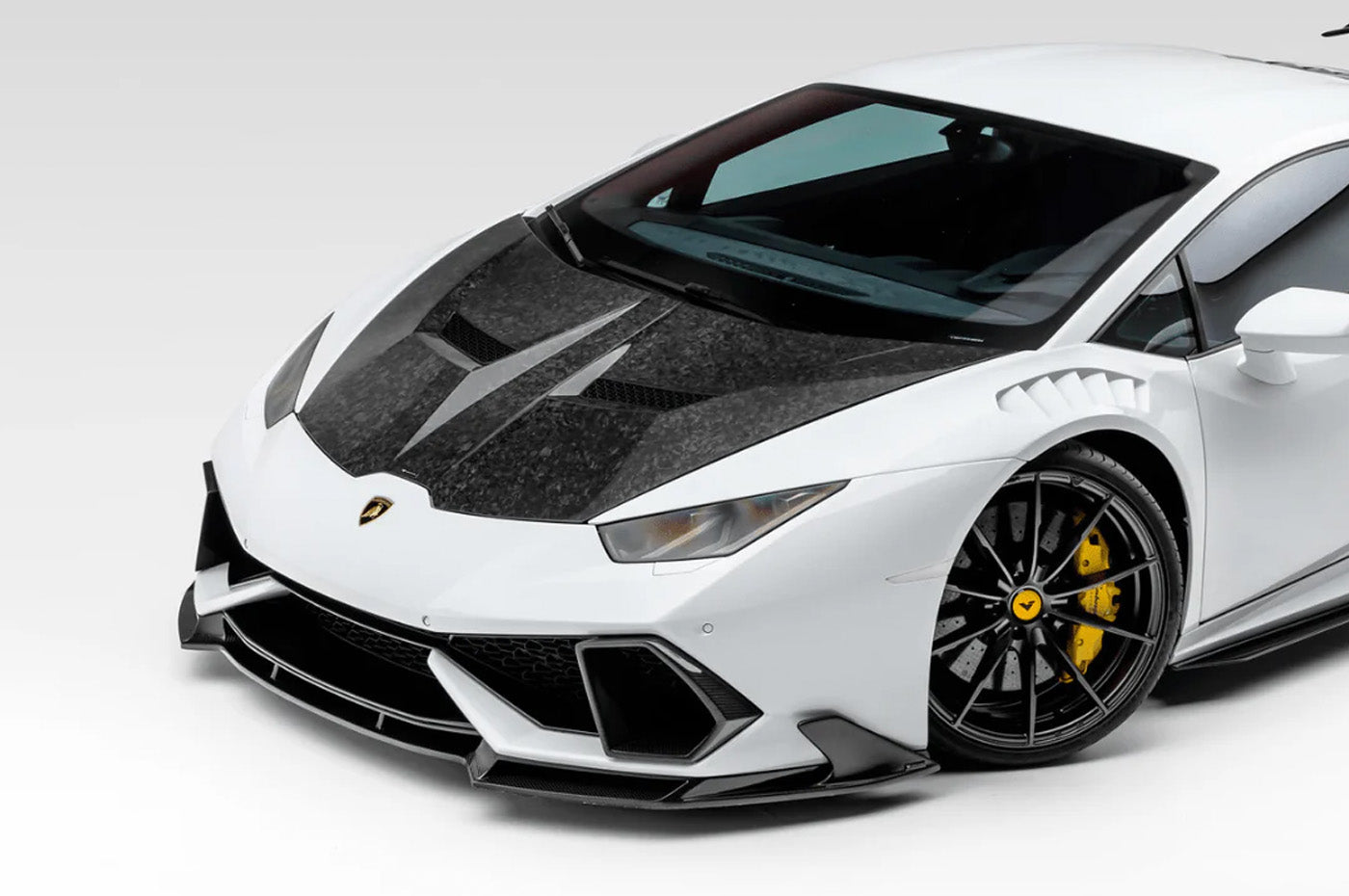 Vorsteiner Lamborghini Huracan Mondiale Edizione Carbon Aero Air Intake Bezels (0840LOV) installed on white Lamborghini Huracan LP610